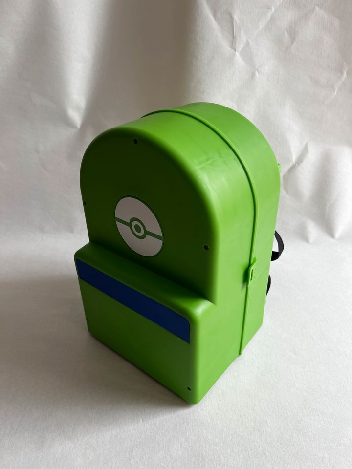 Pokémon Spielzeugset Ashs Kanto Rucksack grün in Leipzig