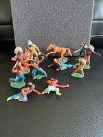 DDR Gummi Indianer und 1 Cowboy 11 Teile Thüringen - Bad Langensalza Vorschau