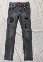 S.Oliver Jeans Hose Skinny schwarz-grau schmal  Gr. 146/152 Bayern - Weiden (Oberpfalz) Vorschau