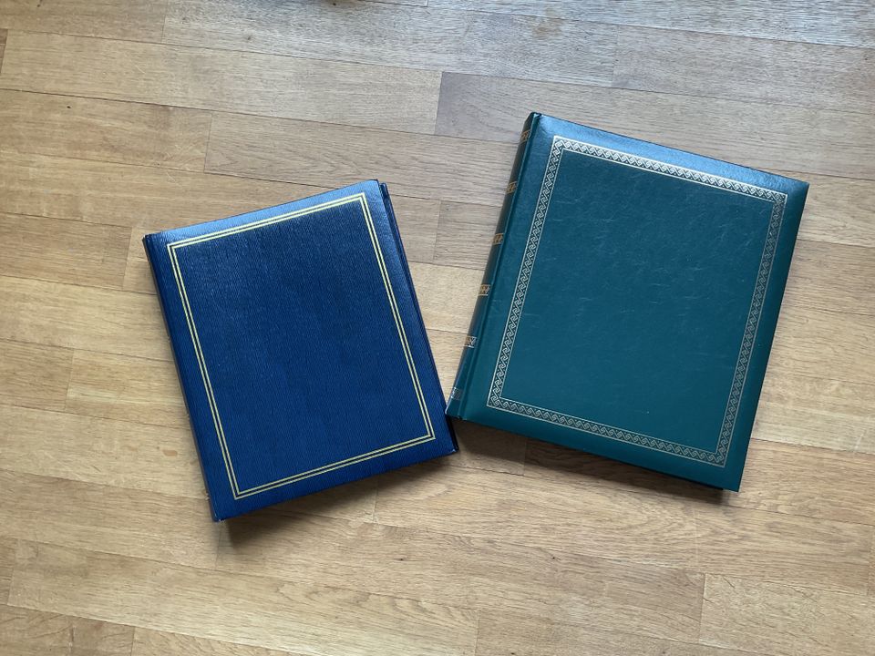 2 Fotoalben blau und grün in Ratingen