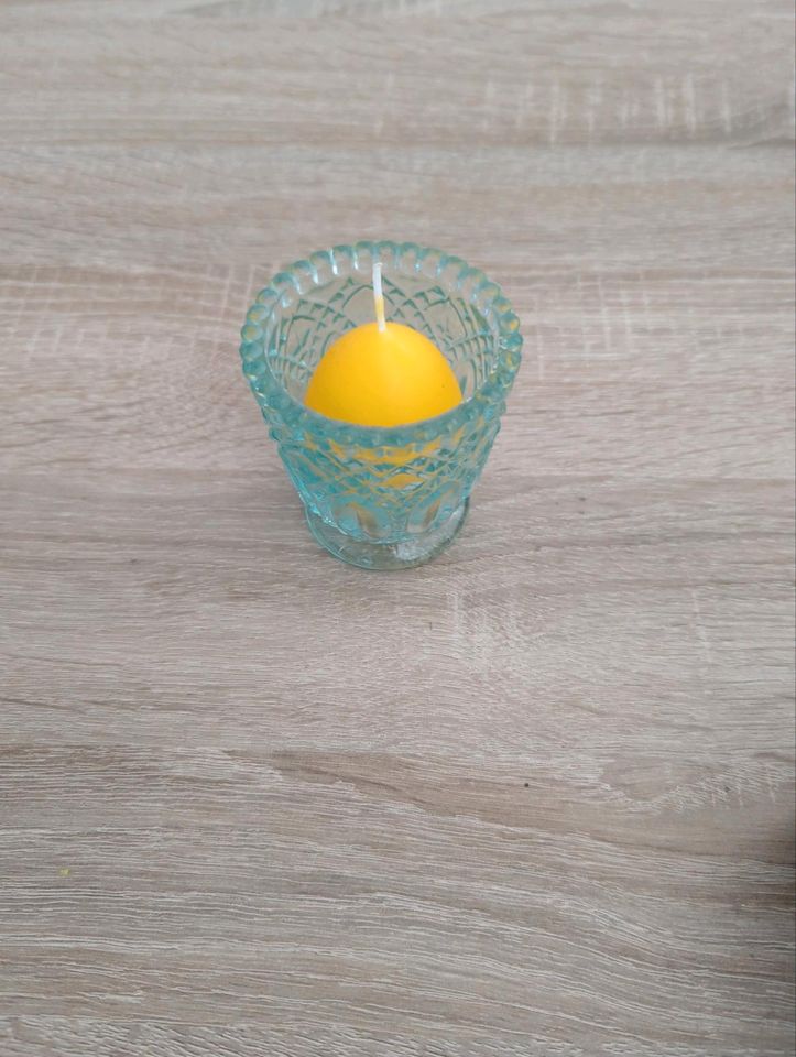 Osterdeko Kerze im Glas Ei gelb in Schwabsoien
