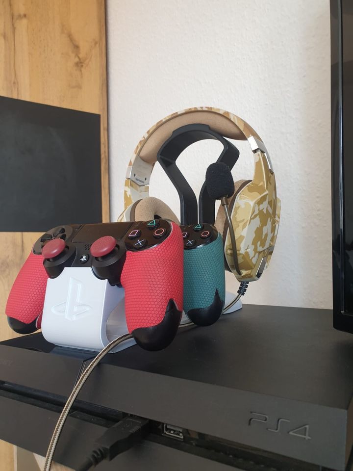 PS4 Controller  Ständer Halter+ Kopfhörer Ständer Halter in Riesa