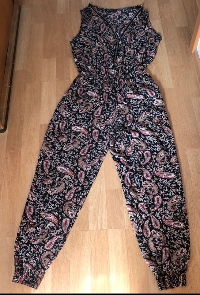 Jumpsuit bunt, Größe M in Albstadt