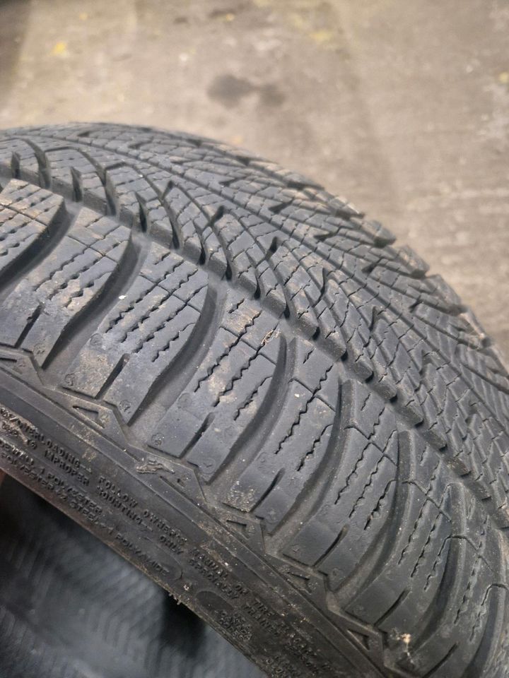 1 x Winterreifen GoodYear Ultragrip 8 - 225/40R18 92V in Ribnitz-Damgarten