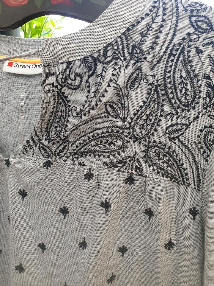 STREET ONE ♡ 38 40 Tunika Bluse bestickt grau Stickerei Paisley in Mainz