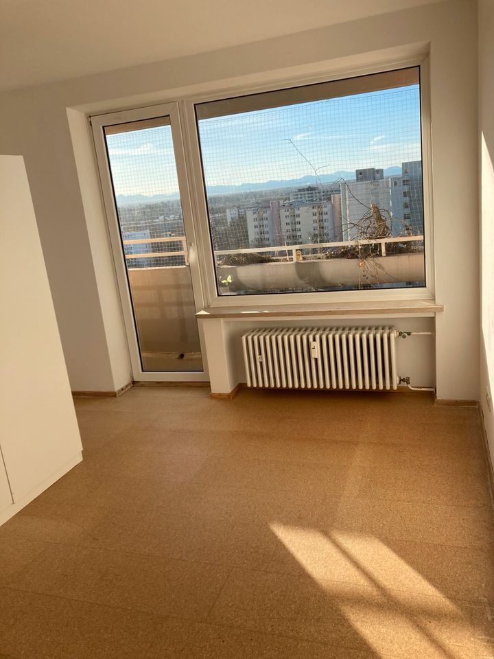Sonnige 3-Zimmer Wohnung über den Dächern von Neuperlach in München