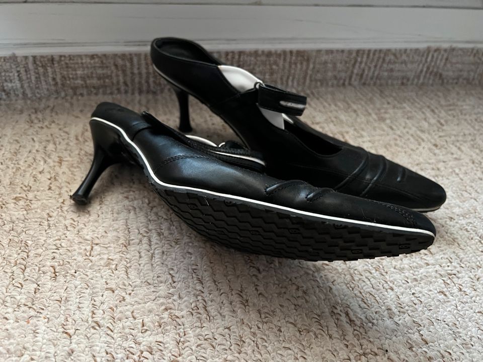 s.Oliver Pumps schwarz etwas weiß Größe 39 - selten getragen in Sachsen -  Mittweida | eBay Kleinanzeigen ist jetzt Kleinanzeigen