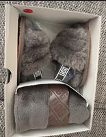 Ugg Babyschlappen Gr. 20,5 -neu- Nordrhein-Westfalen - Gladbeck Vorschau