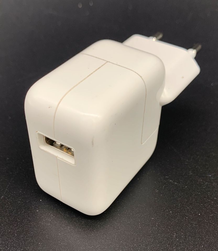 Apple Netzteil USB Ladegerät 10 Watt Adapter Versand A1357 in Uslar