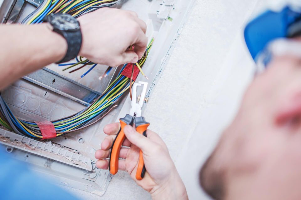 Elektroinstallateur (m/w/d) in Halle