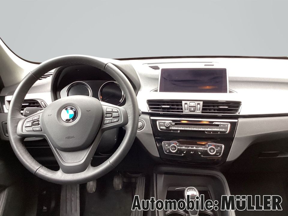 BMW X1 18d Allrad*Park-Assistent*Navi*LED*Kamera* in Leipzig