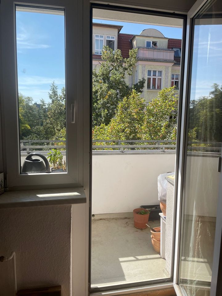 Hinreißende 2-Zimmer Wohnung zur Untermiete in Berlin-Lichtenberg in Berlin