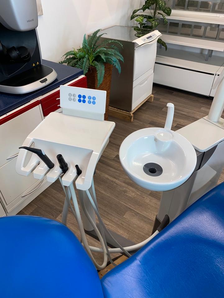 Sirona M1+ Behandlungseinheit komplett aufgearbeitet TOP in Langenhagen
