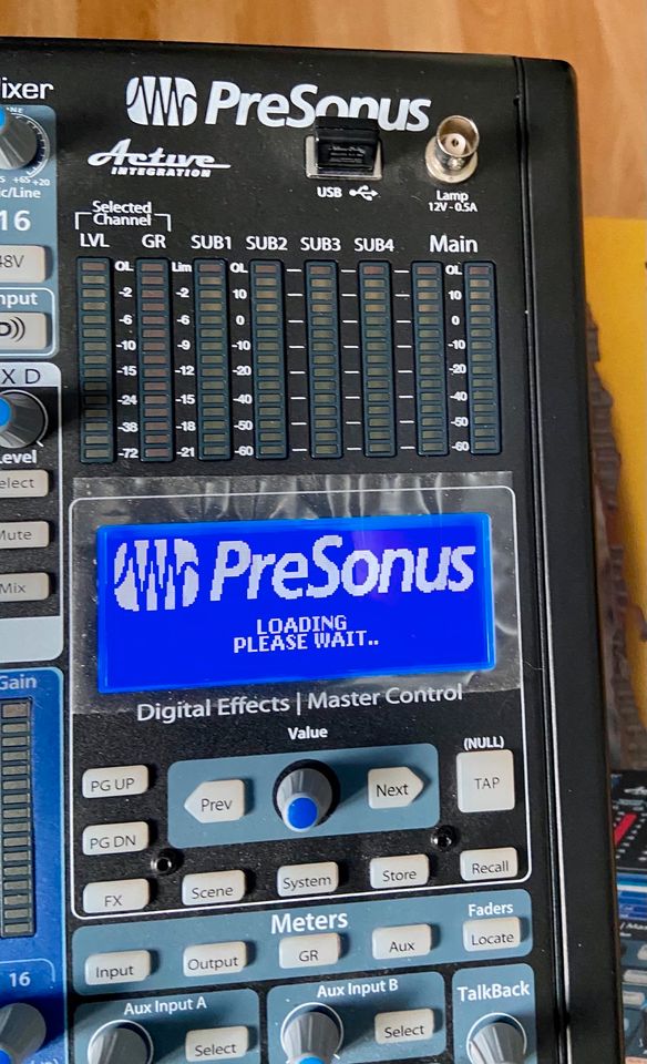 Presonus StudioLive 16.4.2 AI mit Case neuwertig. in Kornwestheim