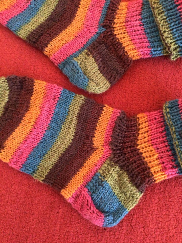 Socken Gr. 32-35 neu Handarbeit in Waldenbuch