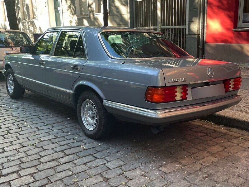 Schiguli (Lada), Mercedes-Benz 380 SE, Barkas Pritsche in Berlin