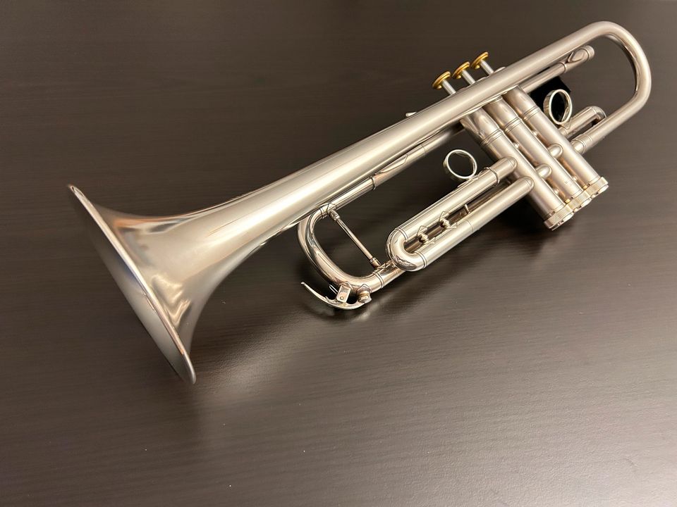 B Trompete Yamaha Xeno YTR 8335 RGS trumpet matt versilbert in München