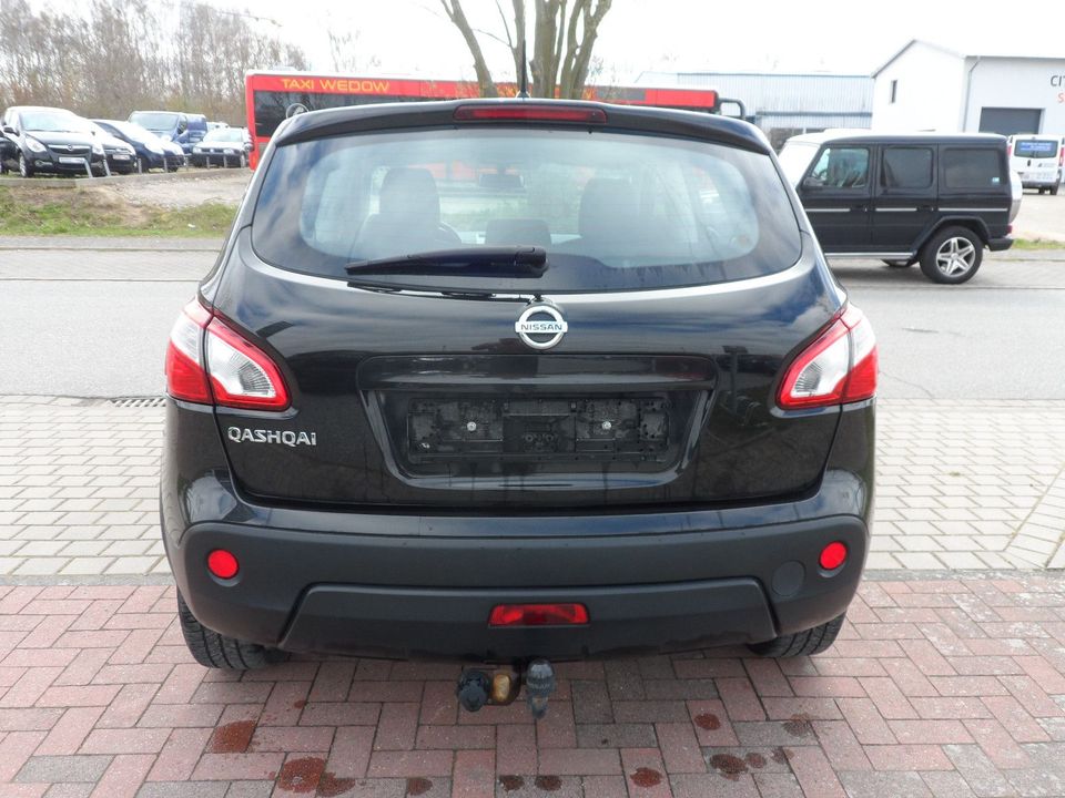 Nissan Qashqai 1.6 Visia  Klima/AHK/TÜV NEU in Greifswald