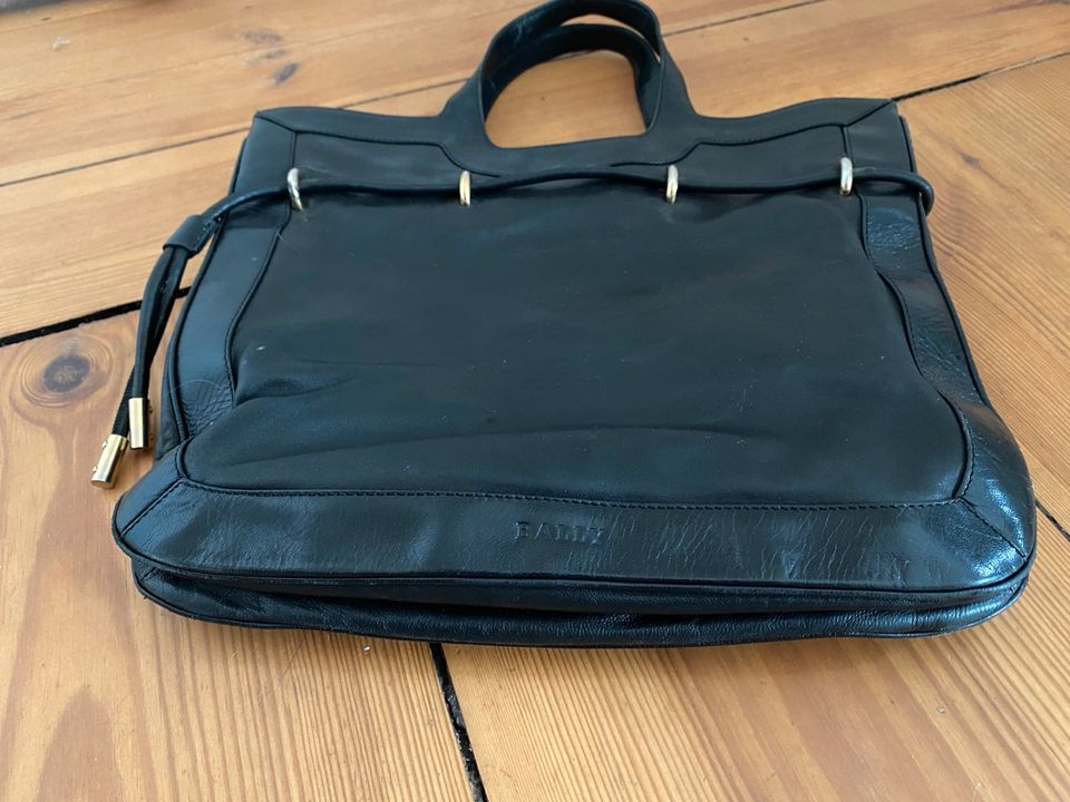 Orig. Bally Handtasche Luxus Ledertasche schwarz in Berlin