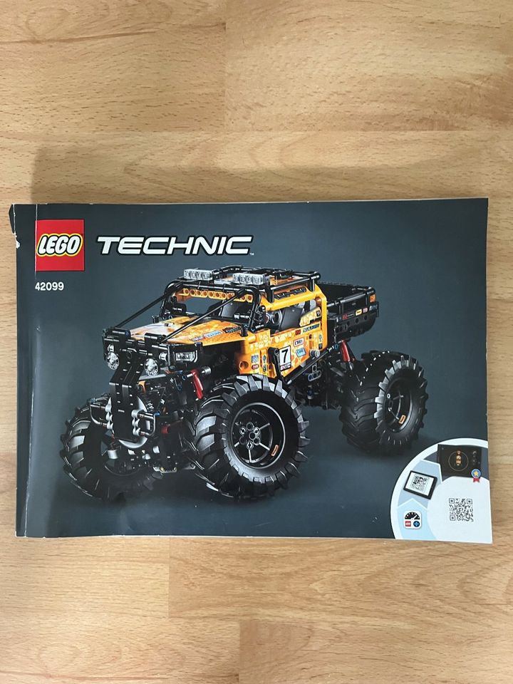 Lego Technic Control 42099 4x4 Allrad Xtreme Geländewagen in Brilon