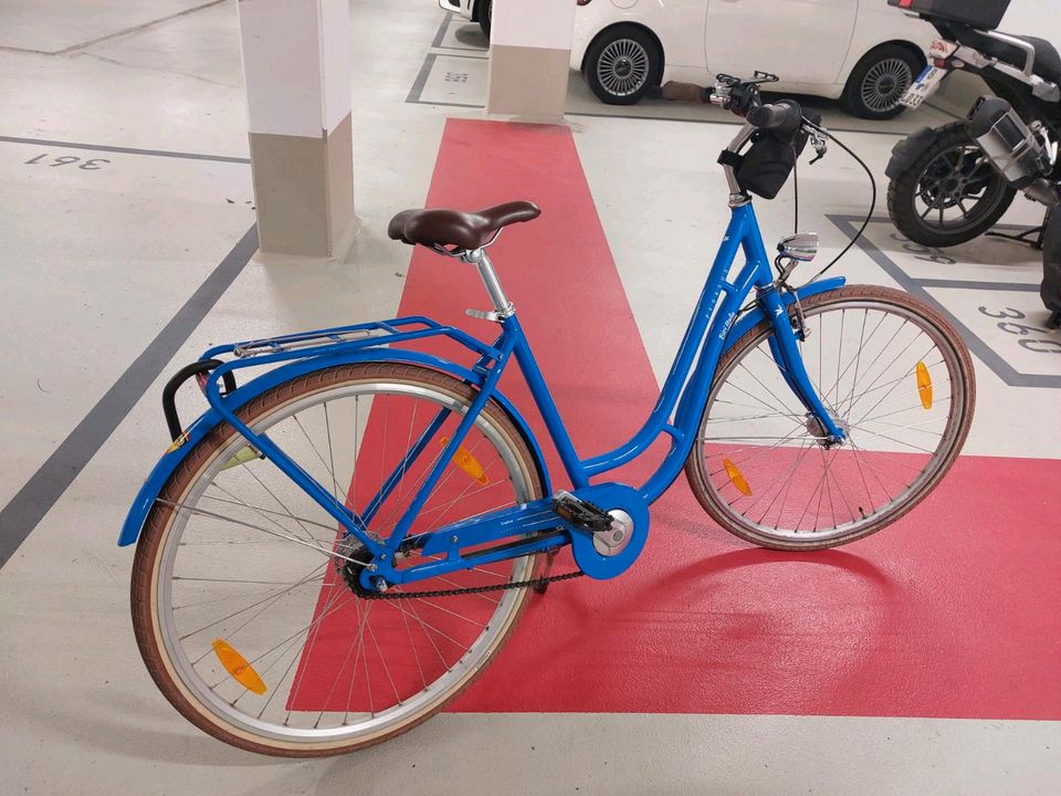 Schönes blaues Damenrad "PEGASUS" mit 7 Gängen in Berlin