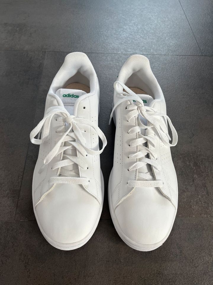 Adidas Herren Sneaker Neu in 44 in Wickede (Ruhr)