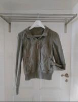 Stylische leichte Jacke khaki grün Übergang sommer Military 36 Berlin - Köpenick Vorschau
