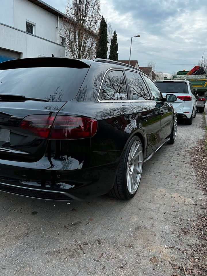 Audi A4 b8 Facelift 2014/15 3 s-line in Mannheim