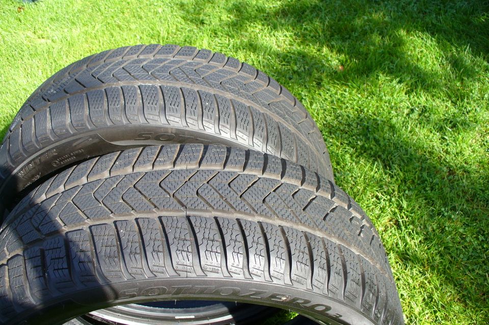 *PIRELLI-Sottozero* 2x Winterreifen 225/45R18*DOT 20/21 in Idar-Oberstein