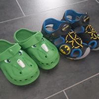 2 Paar Kinder Schuhe Latschen sommer Sandalen Hausschuh Crocs Sachsen-Anhalt - Wettin-Löbejün Vorschau