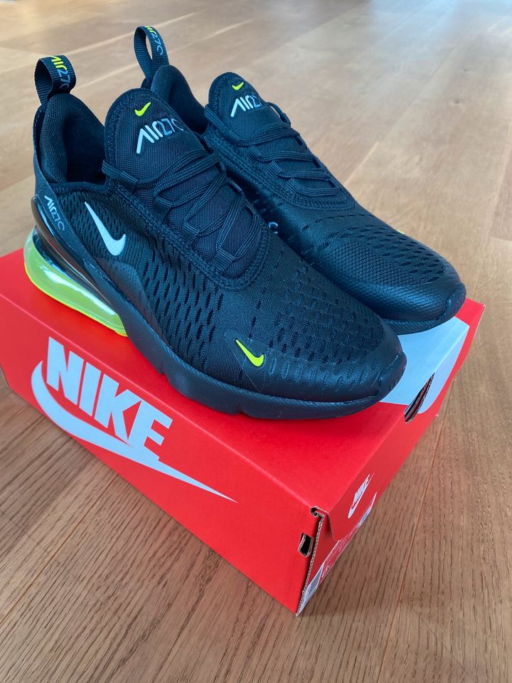 Nike Air Max 270 GS NEU OVP  Gr.38,5 in Bornheim