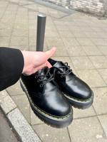 Dr. Martens wie NEU!! Nur 1x getragen Hessen - Taunusstein Vorschau