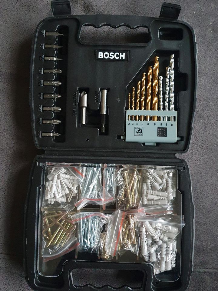 BOSCH Bohrer-Bits- u. Schrauben-Dübelset neu in Puchheim