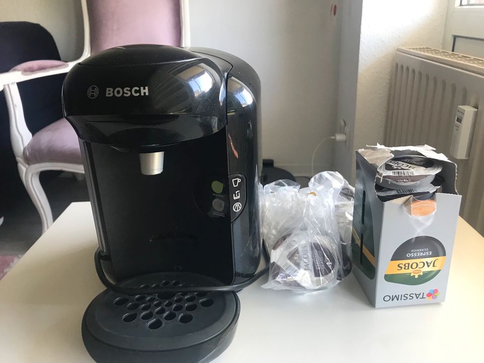 Bosch Kaffeemaschine mit Kapseln in Düsseldorf