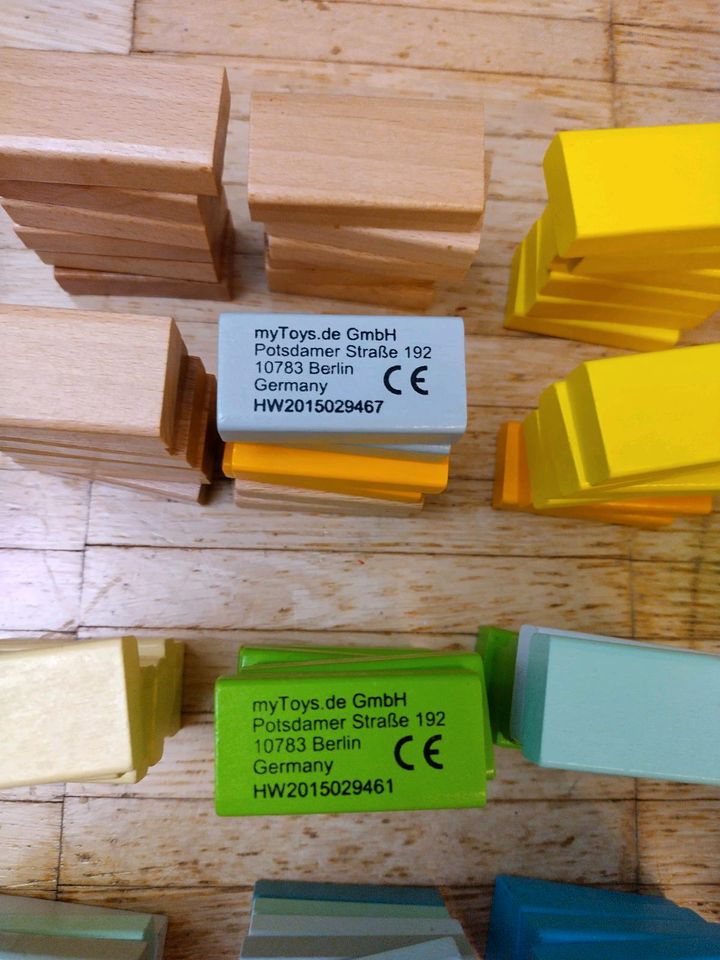 Holzbausteine myToys bunt mit CE Kennzeichen 210 Stück in Kempen