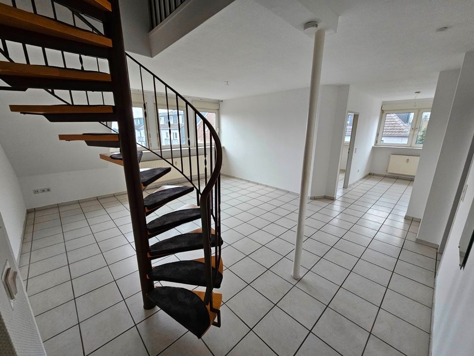 renovierte 3,5-Raum-Maisonette-Wohnung mit Gäste-WC auf ca. 70 m² zu vermieten in Oberhausen