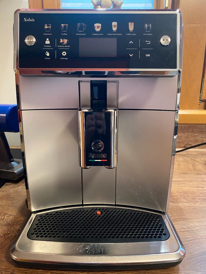 Kaffeeautomat Saeco SM7581 Xelsis Silber in Falkensee