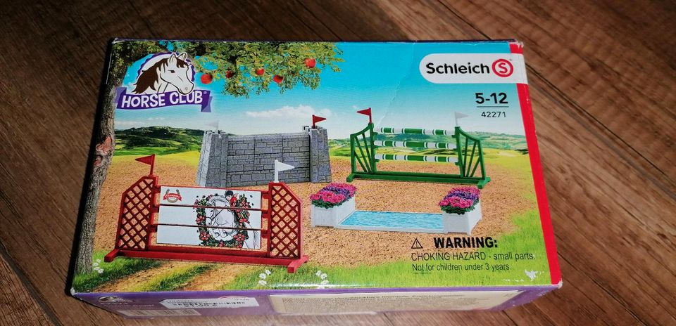 Schleich 42271, Hindernisse für Springpferde in Ludwigsburg