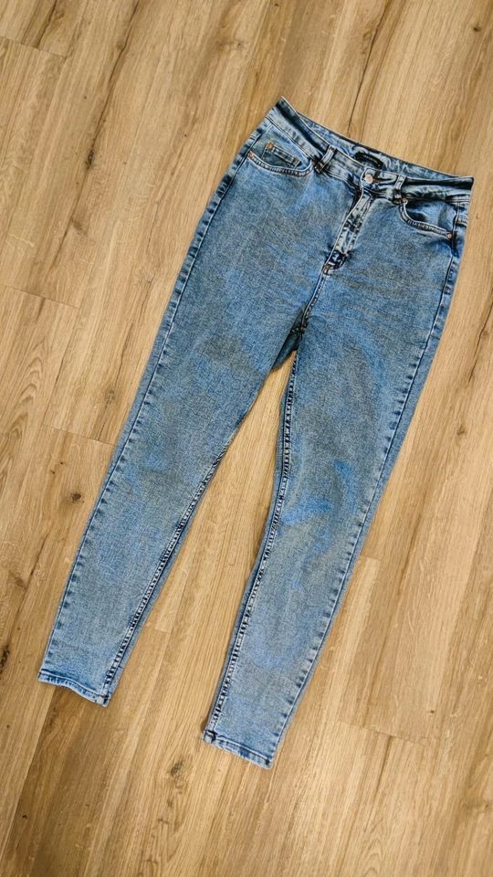 Trendyol Skinny Röhre Jeans high waist Denim blue Gr.40 in Freigericht
