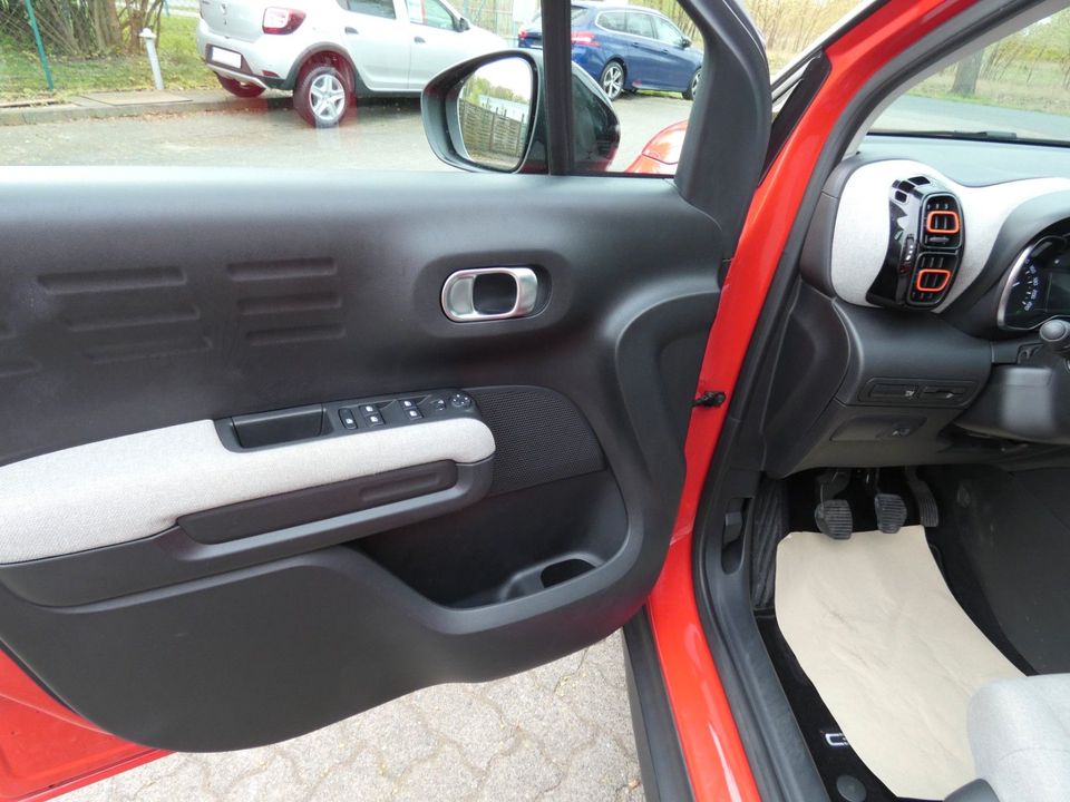 Citroën C3 Aircross Shine Navigation in Kyritz