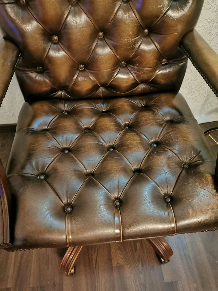 Chesterfield Leder Sessel Ohrensessel Bürostuhl Vintage in Hamburg