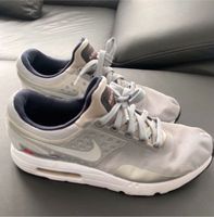 Nike AirMax Turnschuhe Schuhe Größe 42,5 grau Baden-Württemberg - Mauer Vorschau