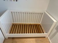 KIDSMILL Babybett Somero II Hochglanz Umbaubett Kr. München - Grünwald Vorschau