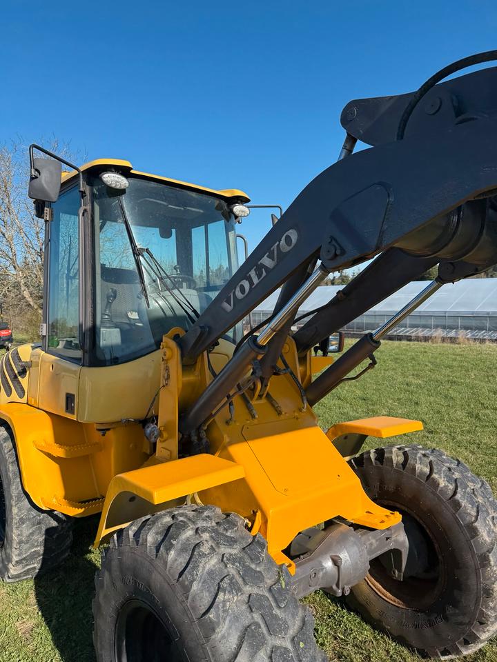 Radlader Volvo l30b pro bj05 Hoflader Cat Jcb Bruttopreis ! in Sankt Wolfgang
