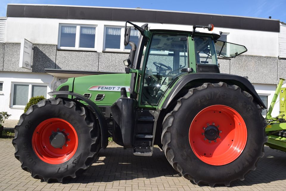 Fendt 718 Vario TMS *Traktor/Schlepper* in Oyten