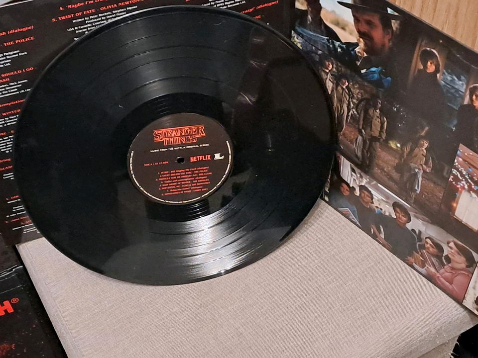 Stranger Things 2 Schallplatten LP in Worms