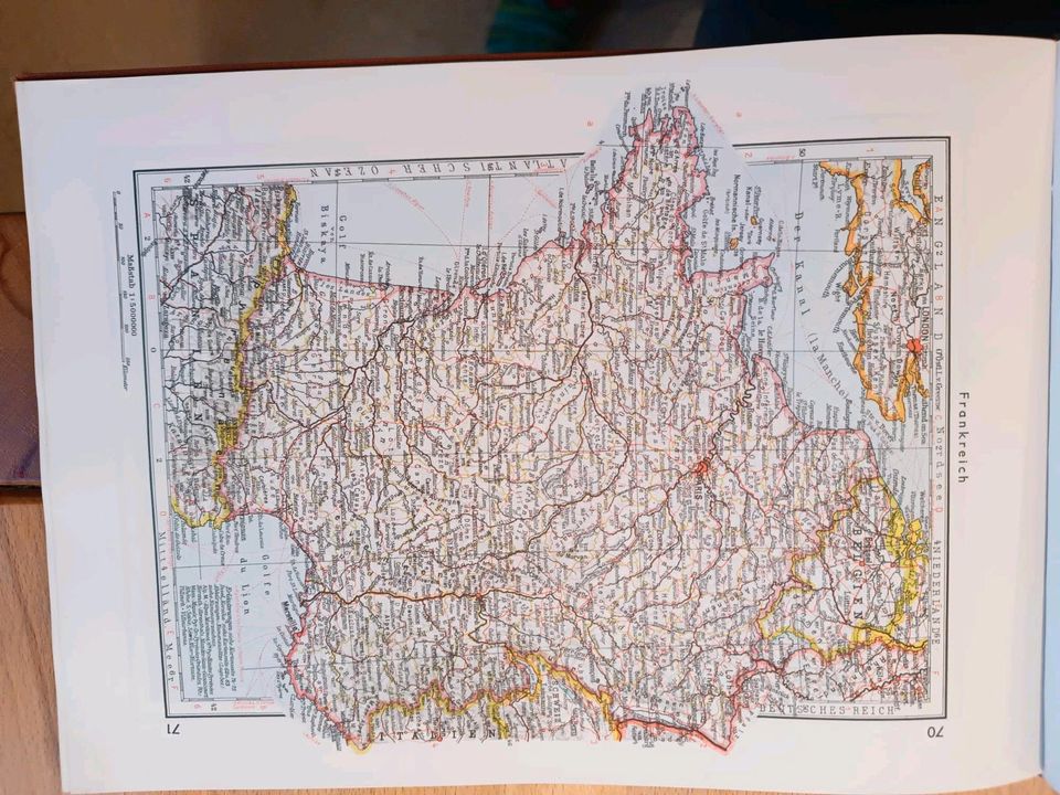 Alter antiker WELT-BILDATLAS Kartenwerk 1955 in Burgsinn