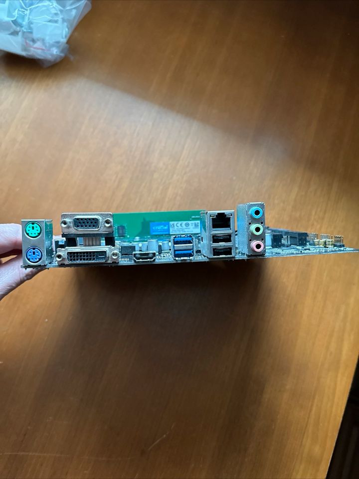 Bundle Asus Prime h310m-a r2.0/ G4920 2x3.2 Ghz/16GB ram Ddr4 in Springe