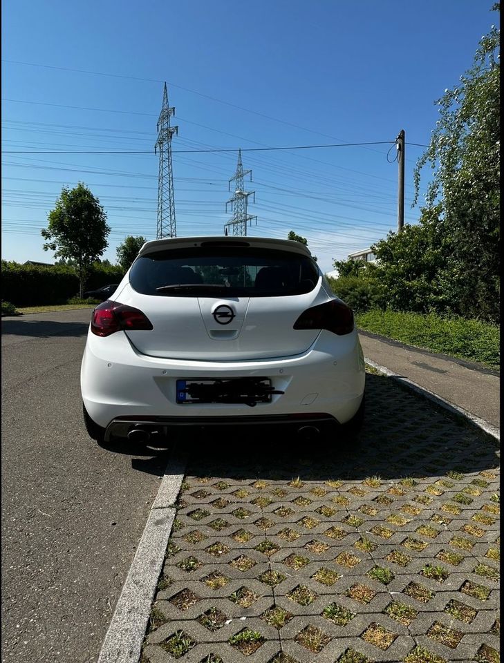 Opel Astra 1.6 Turbo Sport 132kW Sport in Balingen