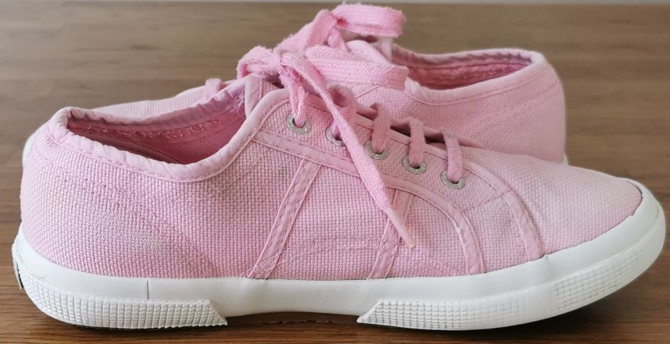 rosa Sneaker von Superga in 33 in Frankfurt am Main